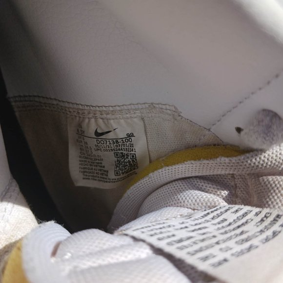 Nike Size 6.5 White Yellow High Cut Men's Shoes Kids - Picture 8 of 14